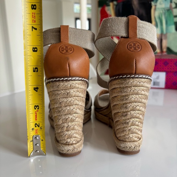 TORY BURCH Adonis Wedge Espadrille Platform Sandal Khaki/Gold - Picture 8 of 10